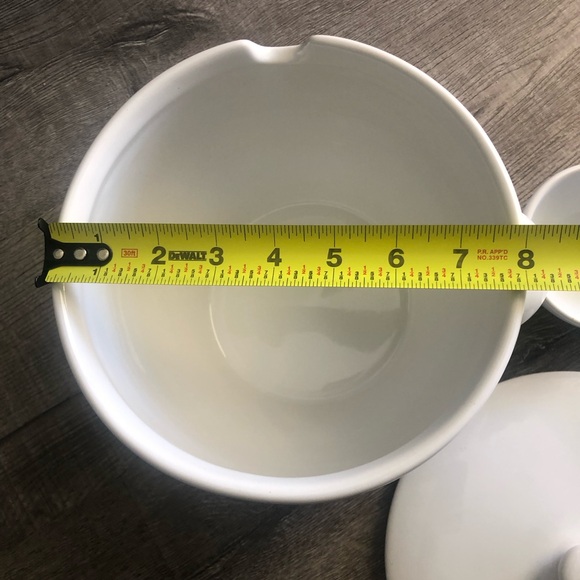 Pottery Barn Great White Soup Tureen NWT - Picture 4 of 6